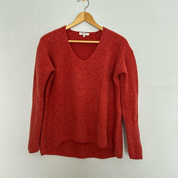 Madewell 100% Merino Wool Oversized V Neck Sweater - Picture 2 of 7